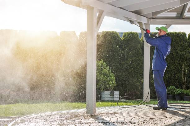 Best Pool Deck Cleaning  in Dix Hills, NY